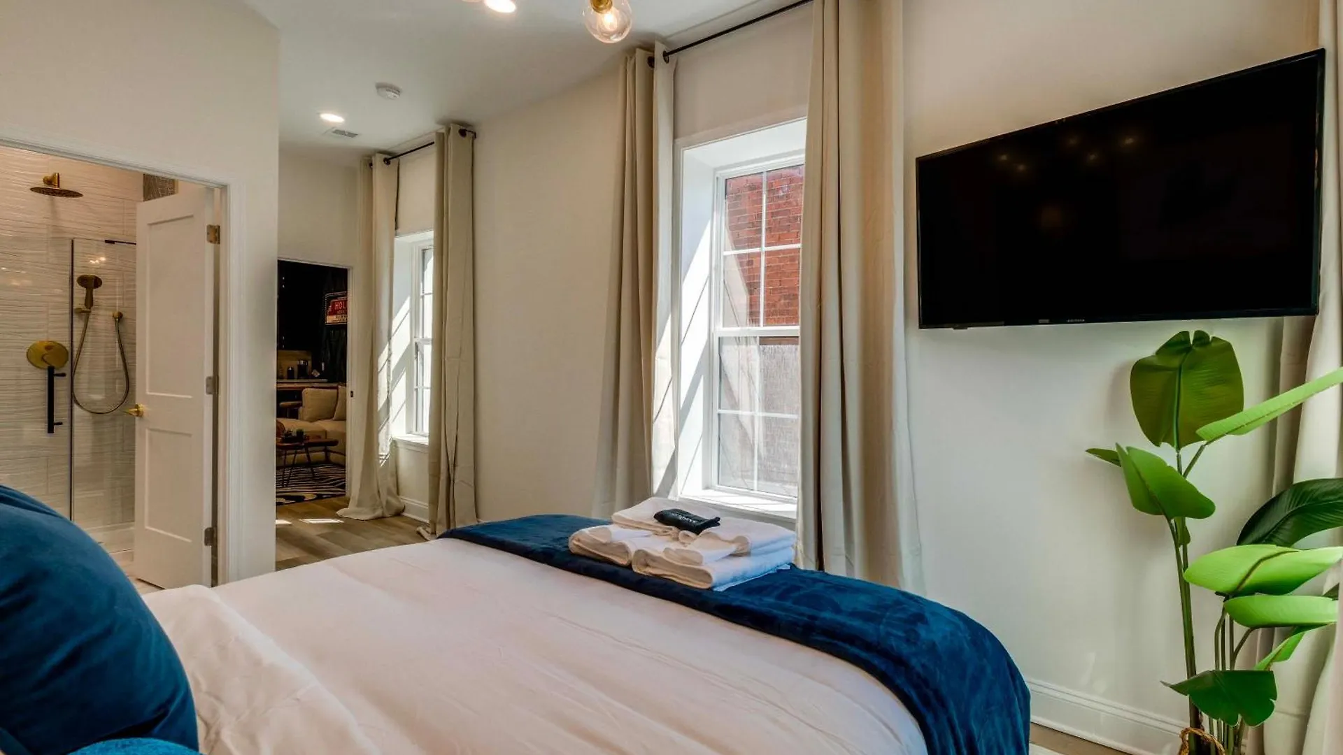 Holiday home 1 Mi To Dtwn Hot Tub Haven In Richmond! Villa