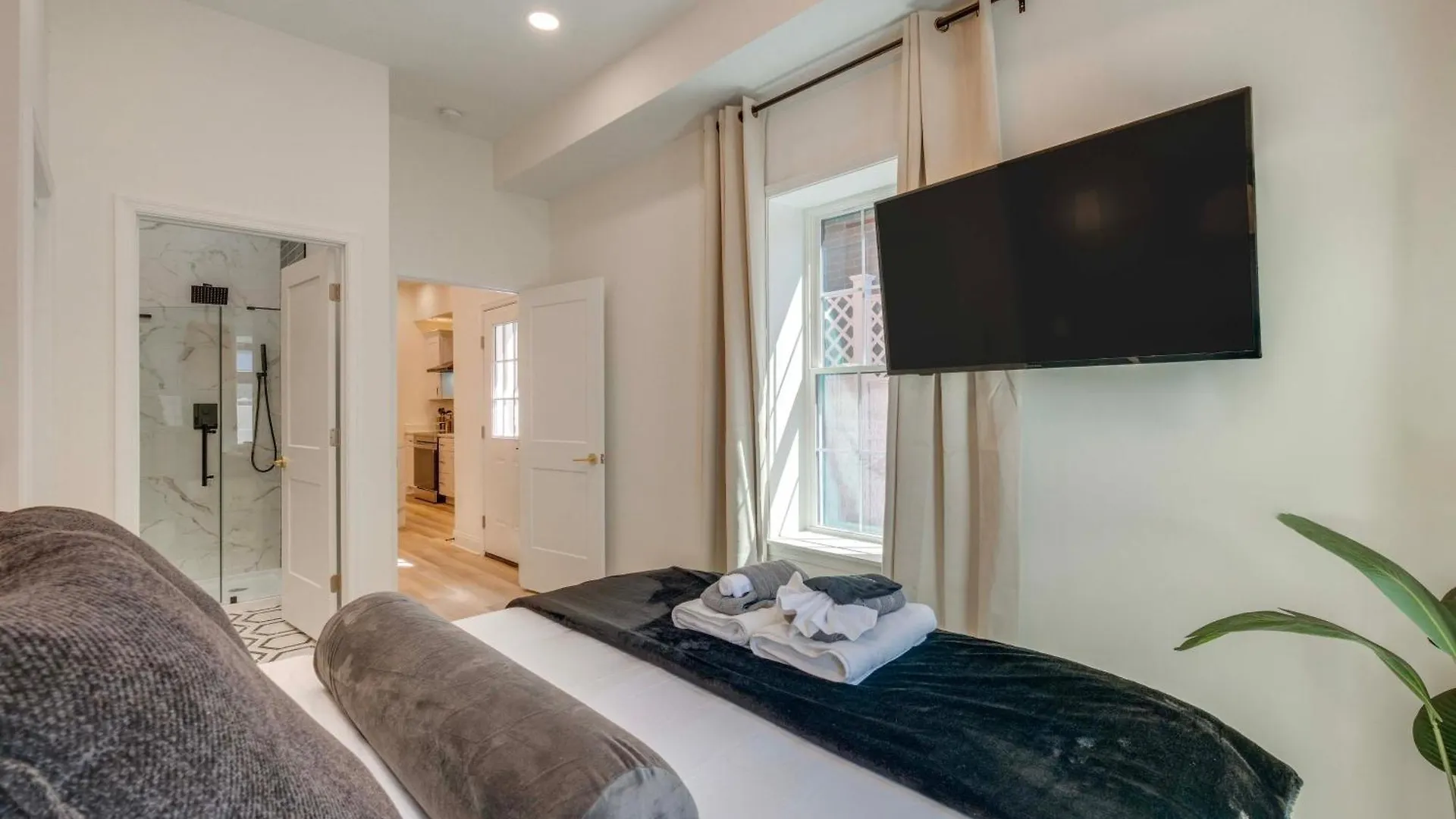 1 Mi To Dtwn Hot Tub Haven In Richmond! Villa Richmond