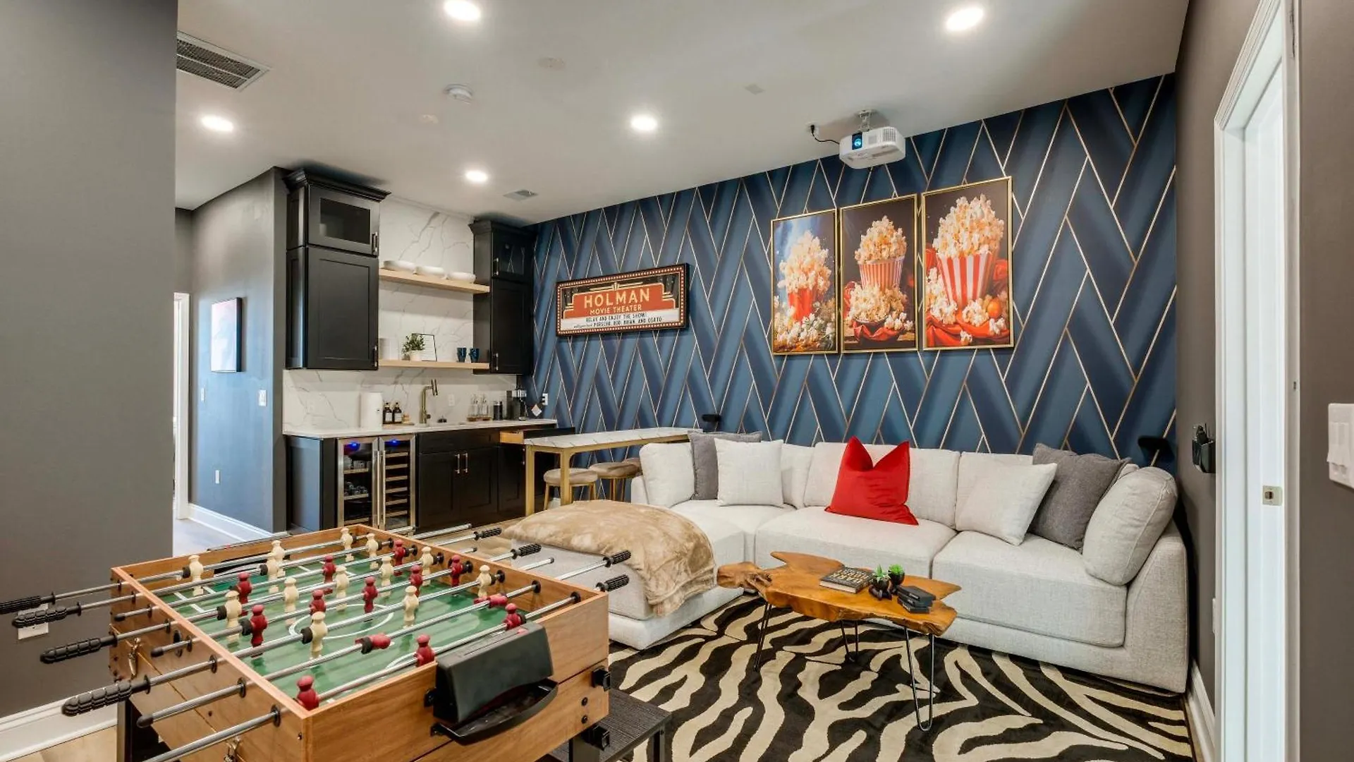 1 Mi To Dtwn Hot Tub Haven In Richmond! Villa